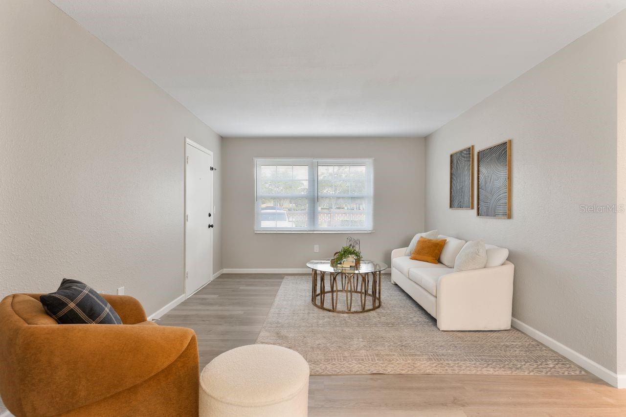 LAKE BENTLEY SHORES CONDO PH 01 - Residential