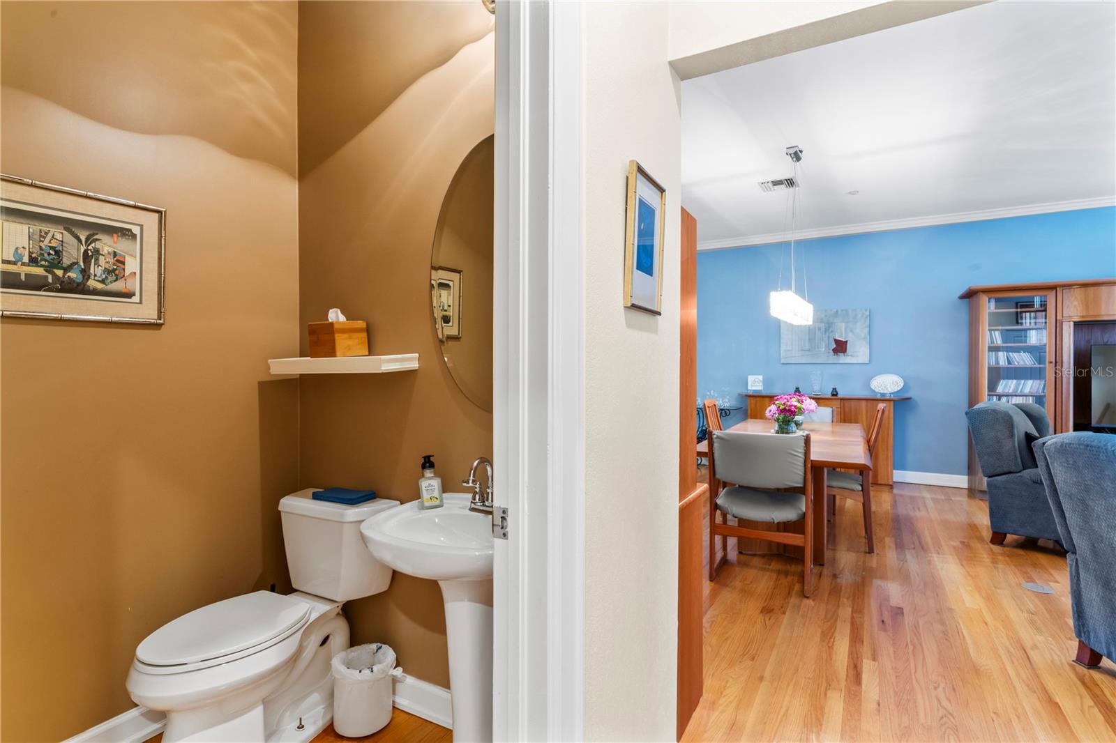 OAKMONT TWNHMS - Residential