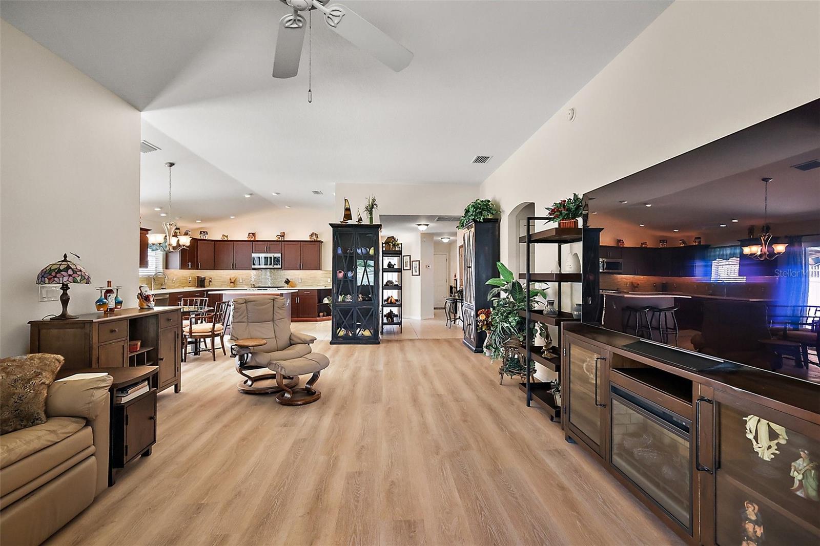 1781 KINGFISHER COURT