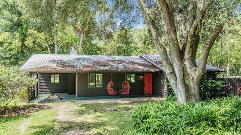 A home in HOMOSASSA