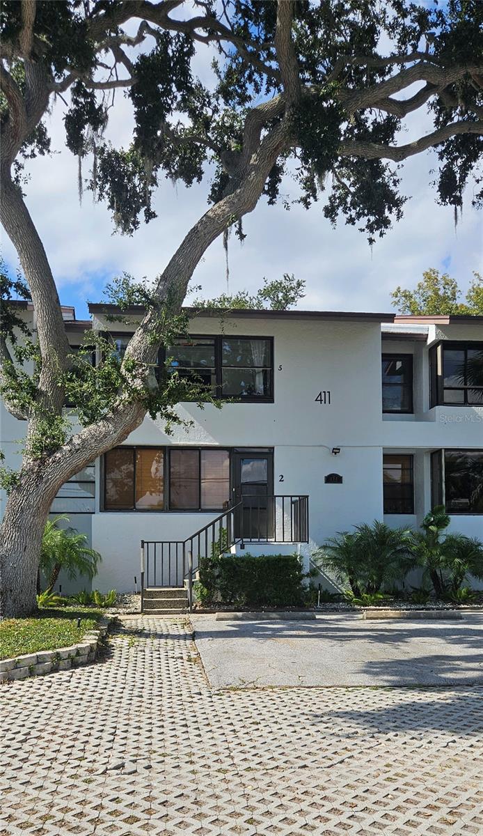 LOVERS OAK CONDO - Residential Lease