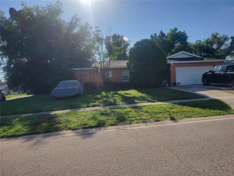 Photo of 1851 Windmill Drive, Orlando, FL 32818 (MLS # O6322960)