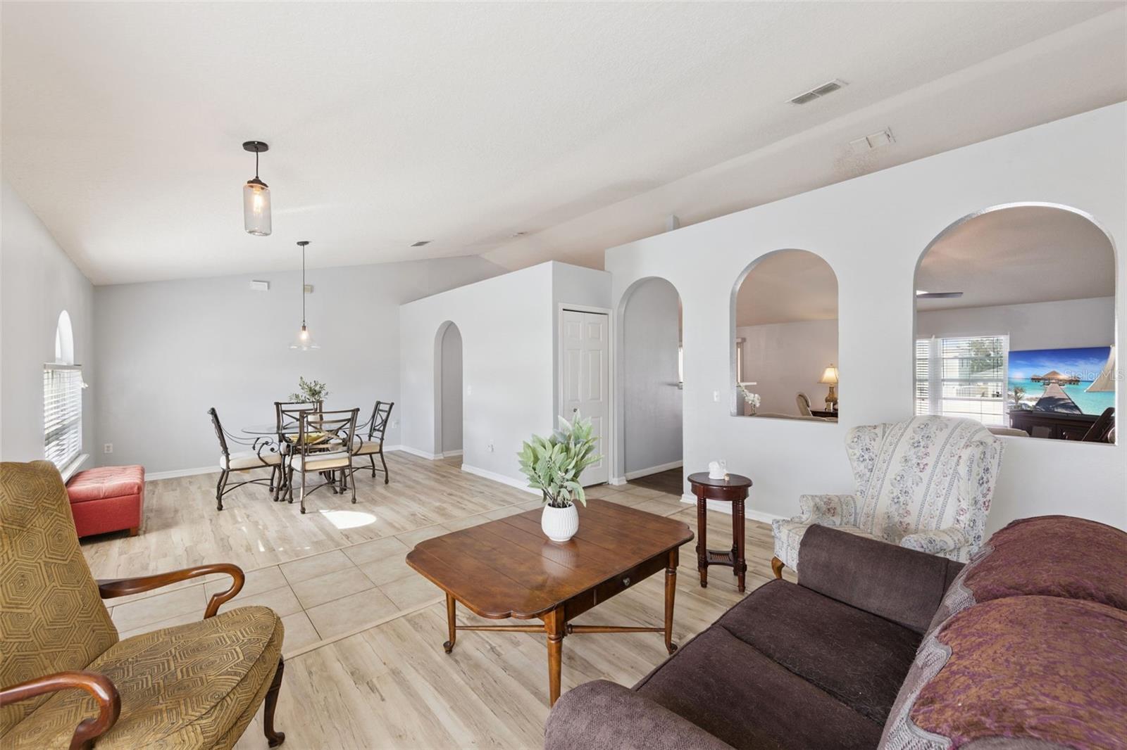 1819 SUNSET RIDGE DRIVE