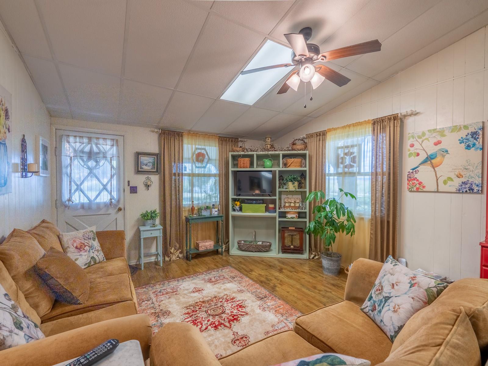 SHERWOOD FOREST - Residential