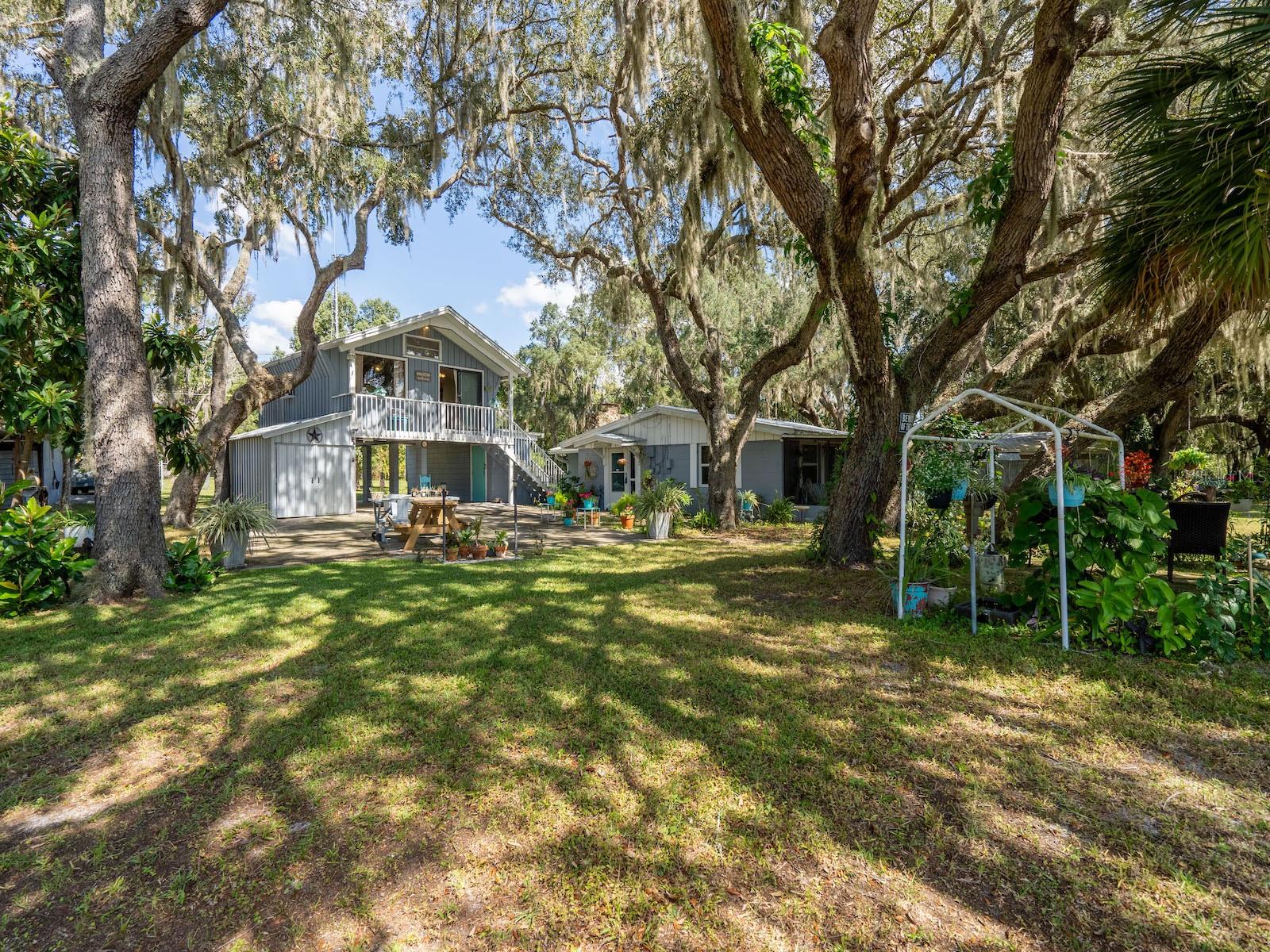 SHERWOOD FOREST - Residential