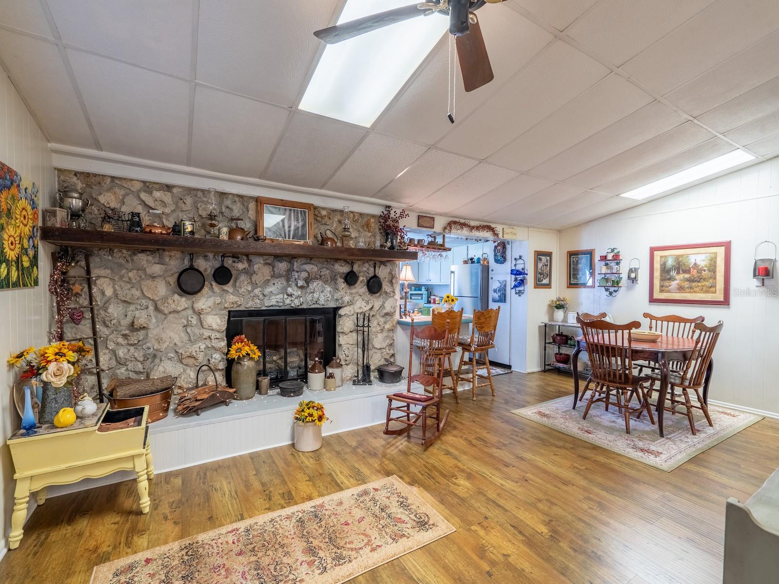 SHERWOOD FOREST - Residential