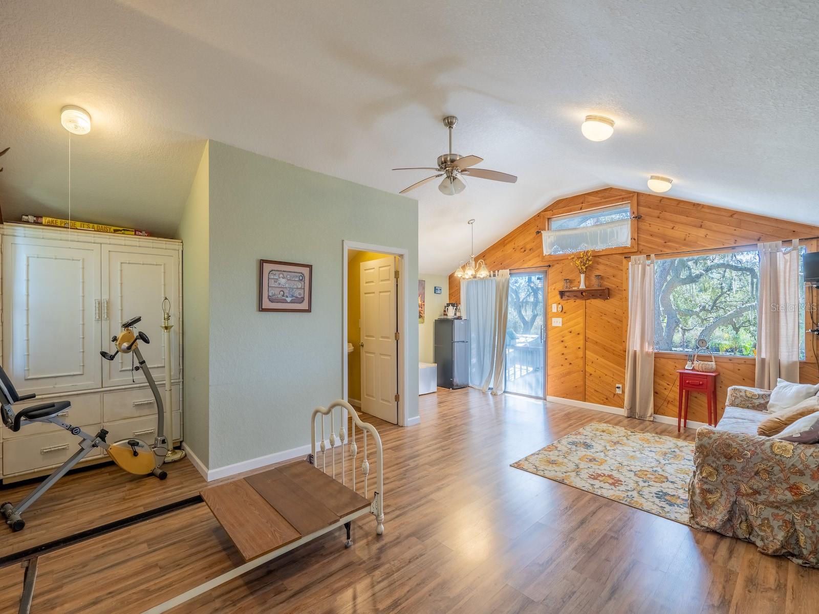 SHERWOOD FOREST - Residential