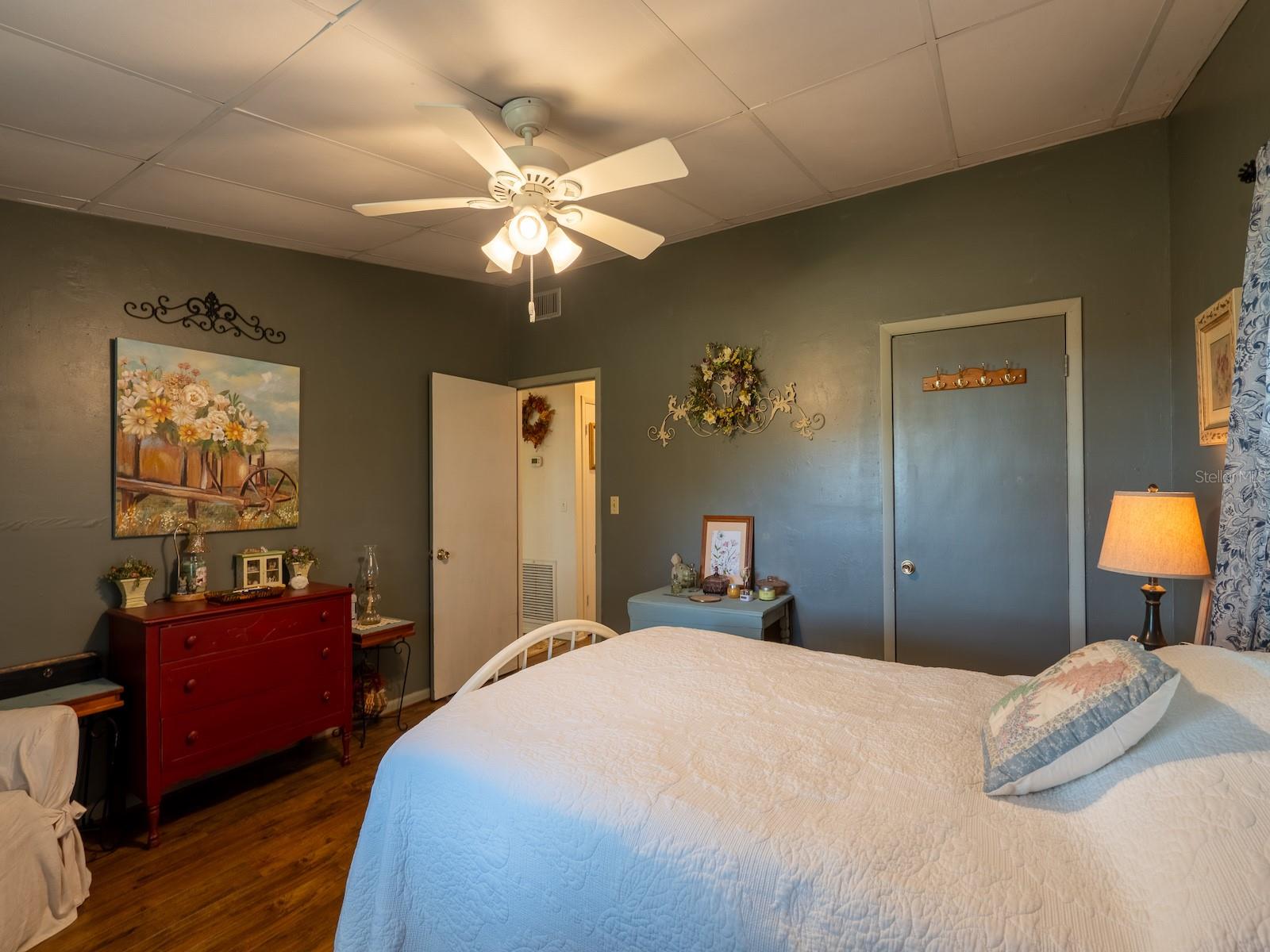 SHERWOOD FOREST - Residential