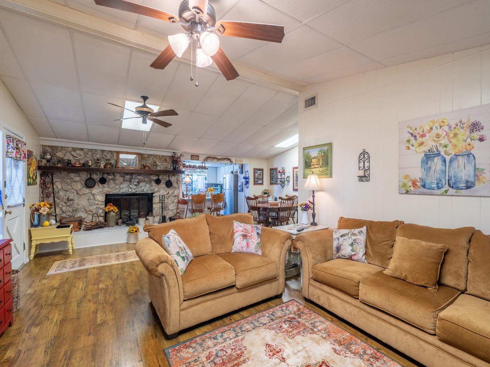 SHERWOOD FOREST - Residential