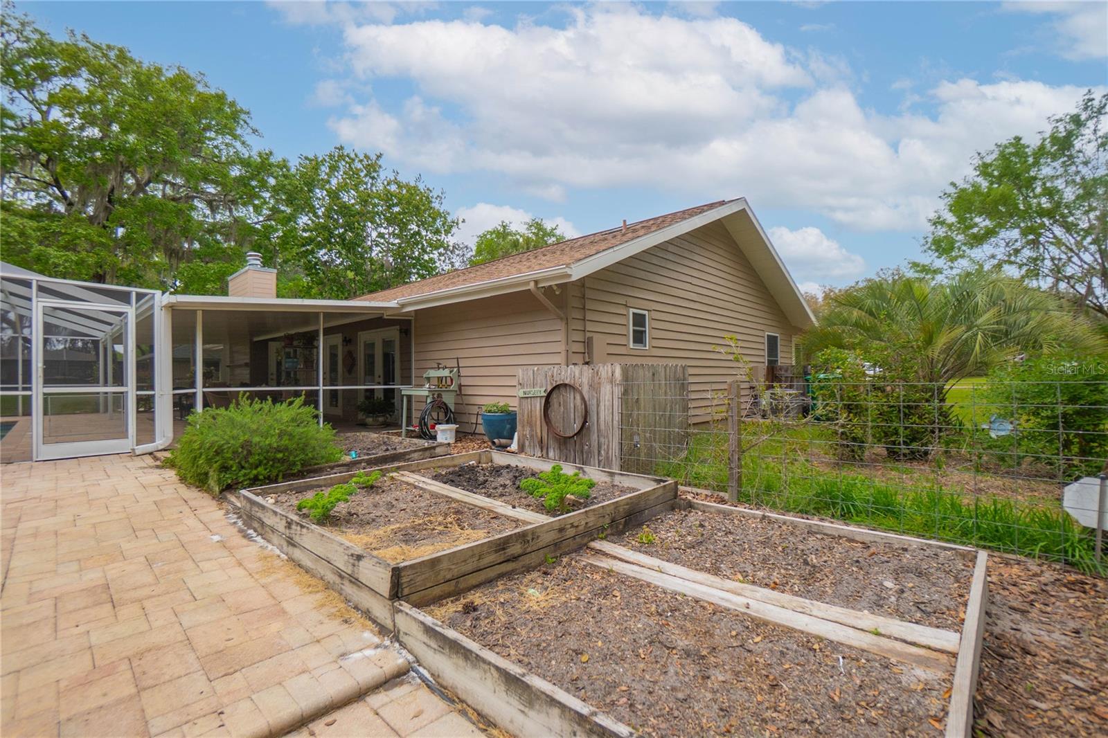 SEVEN LAKES PARK FIRST ADD - Residential