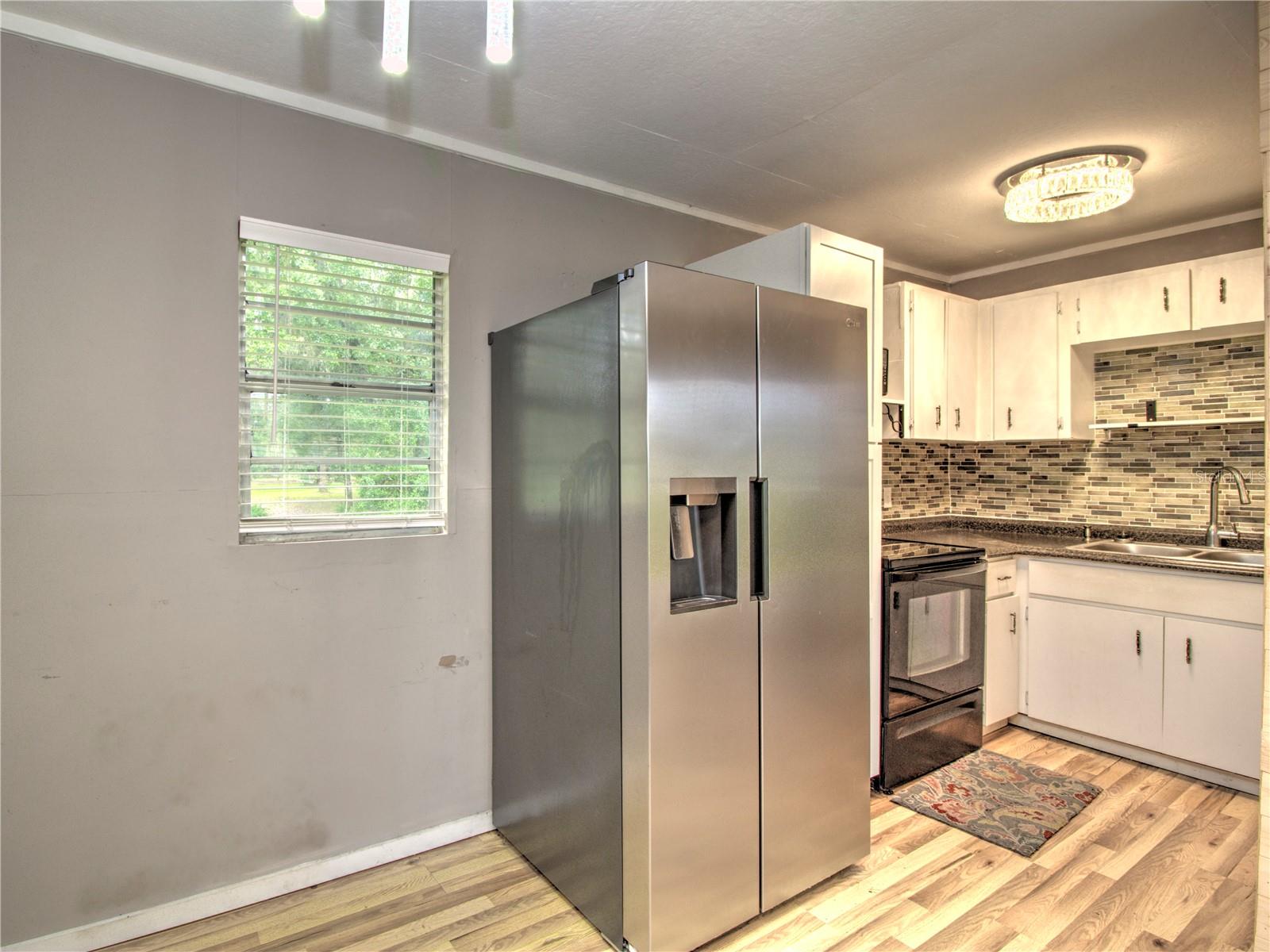 TOWERING OAKS - Residential