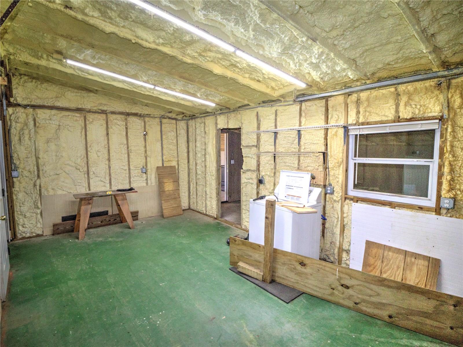 TOWERING OAKS - Residential