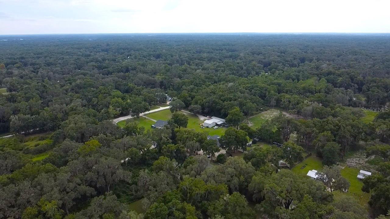 TOWERING OAKS - Residential