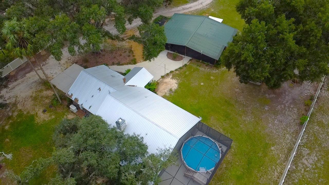 TOWERING OAKS - Residential