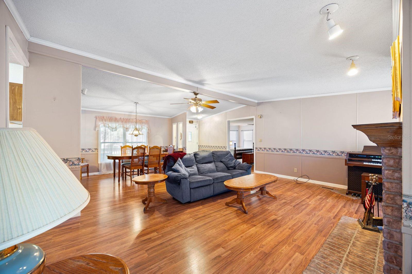 PINE LAKE - Residential