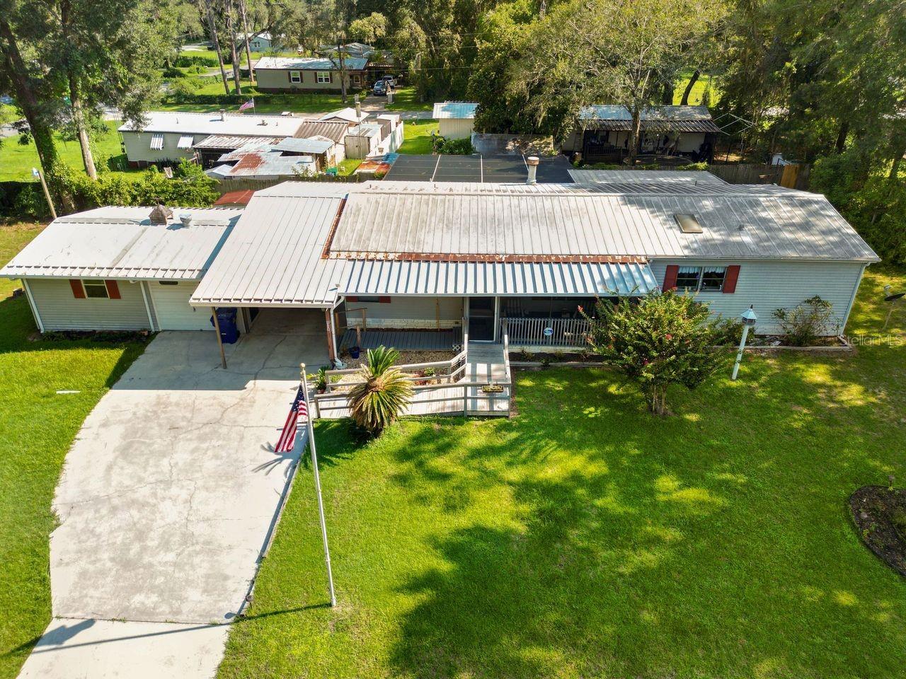 PINE LAKE - Residential