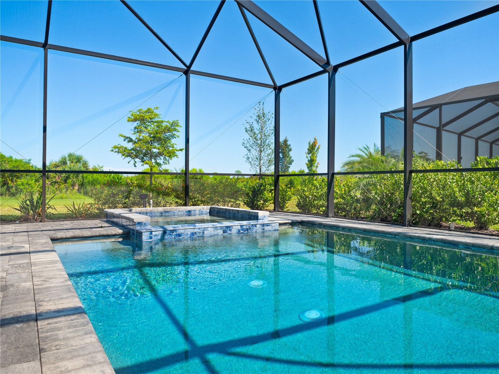 WELLEN PARK GOLF & COUNTRY CLUB - Residential