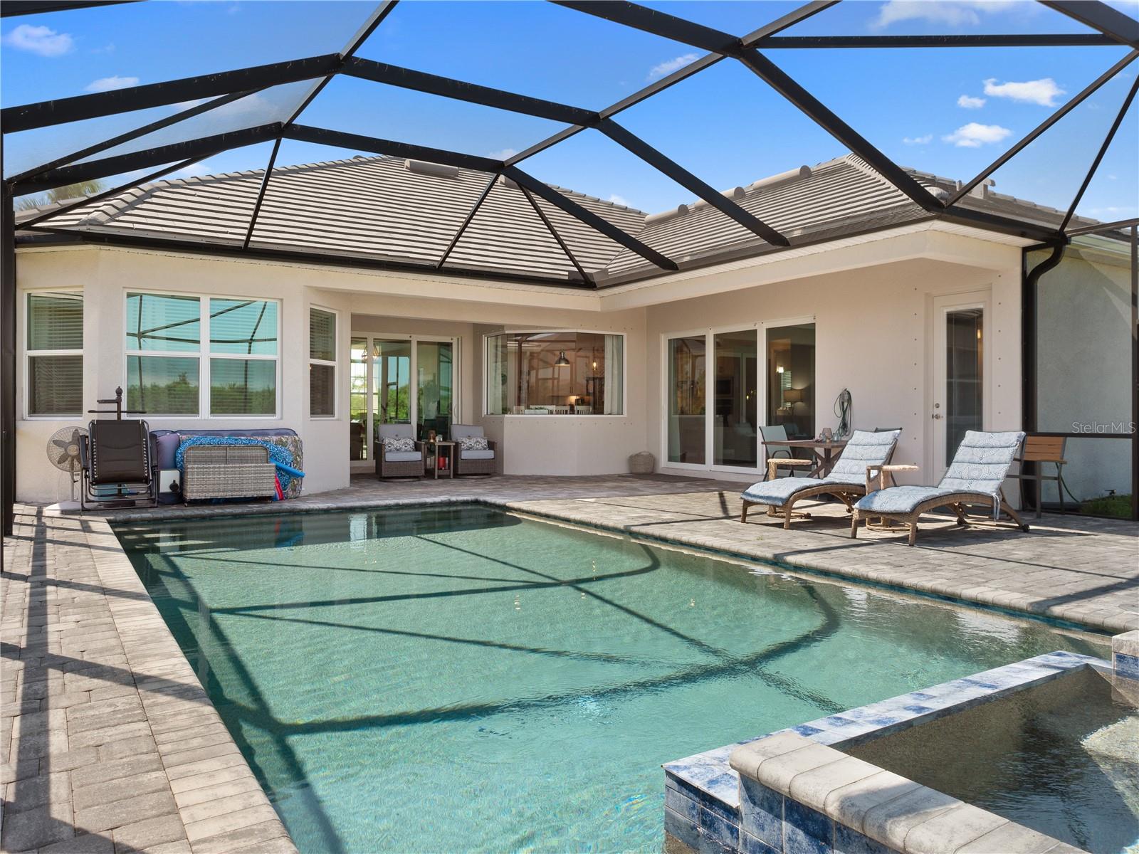 WELLEN PARK GOLF & COUNTRY CLUB - Residential