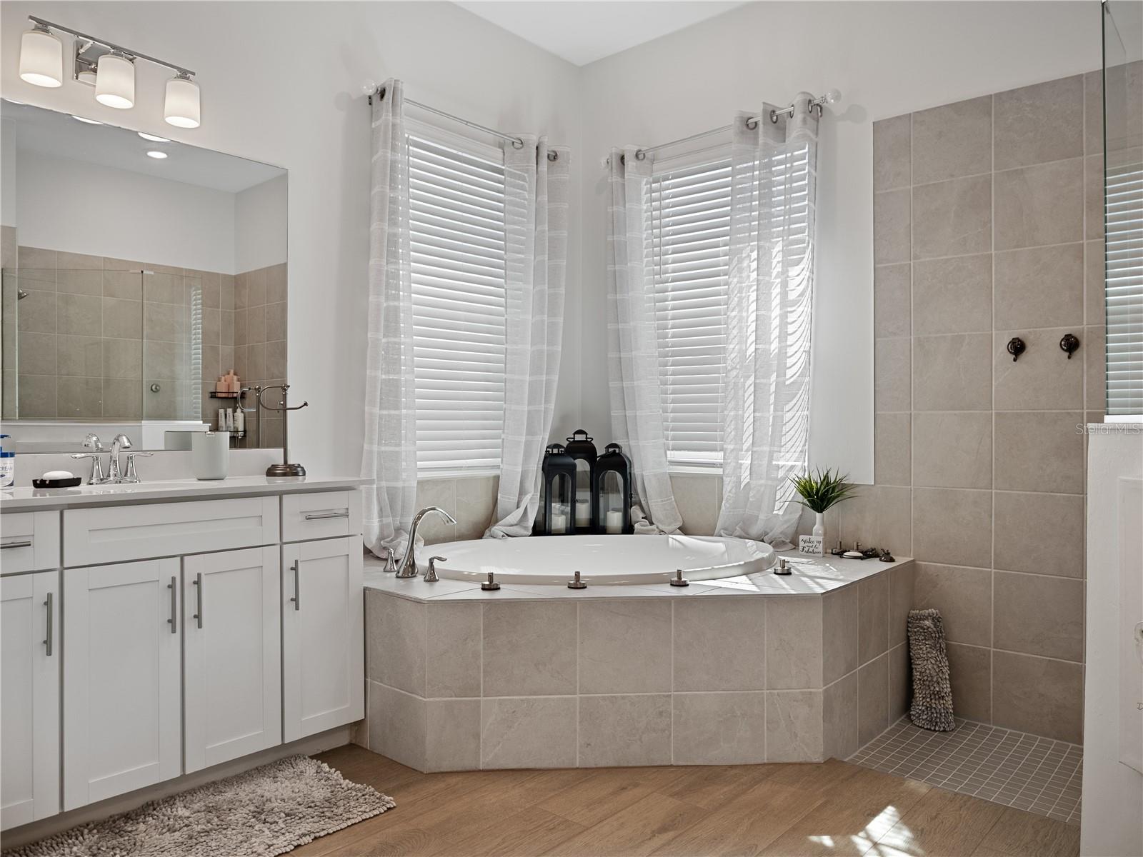 WELLEN PARK GOLF & COUNTRY CLUB - Residential