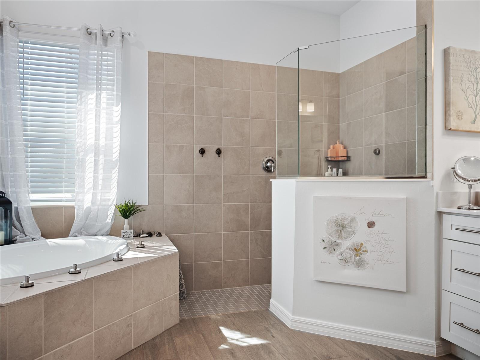 WELLEN PARK GOLF & COUNTRY CLUB - Residential