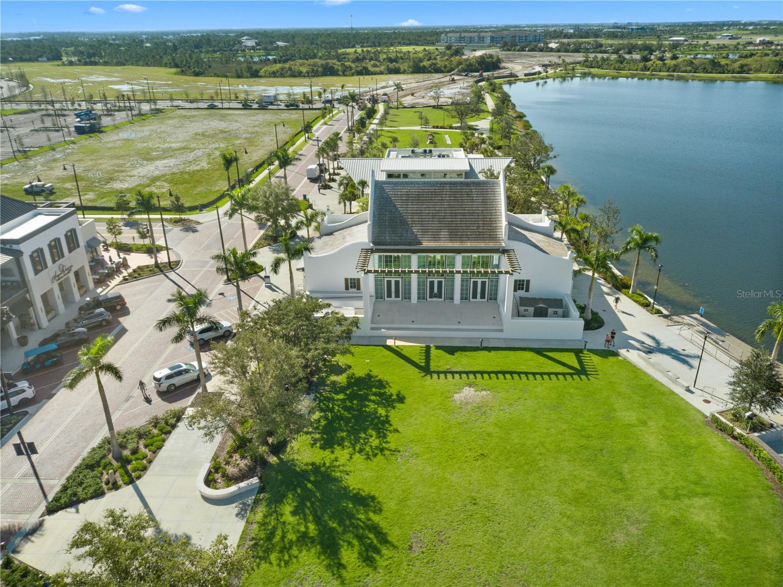 WELLEN PARK GOLF & COUNTRY CLUB - Residential