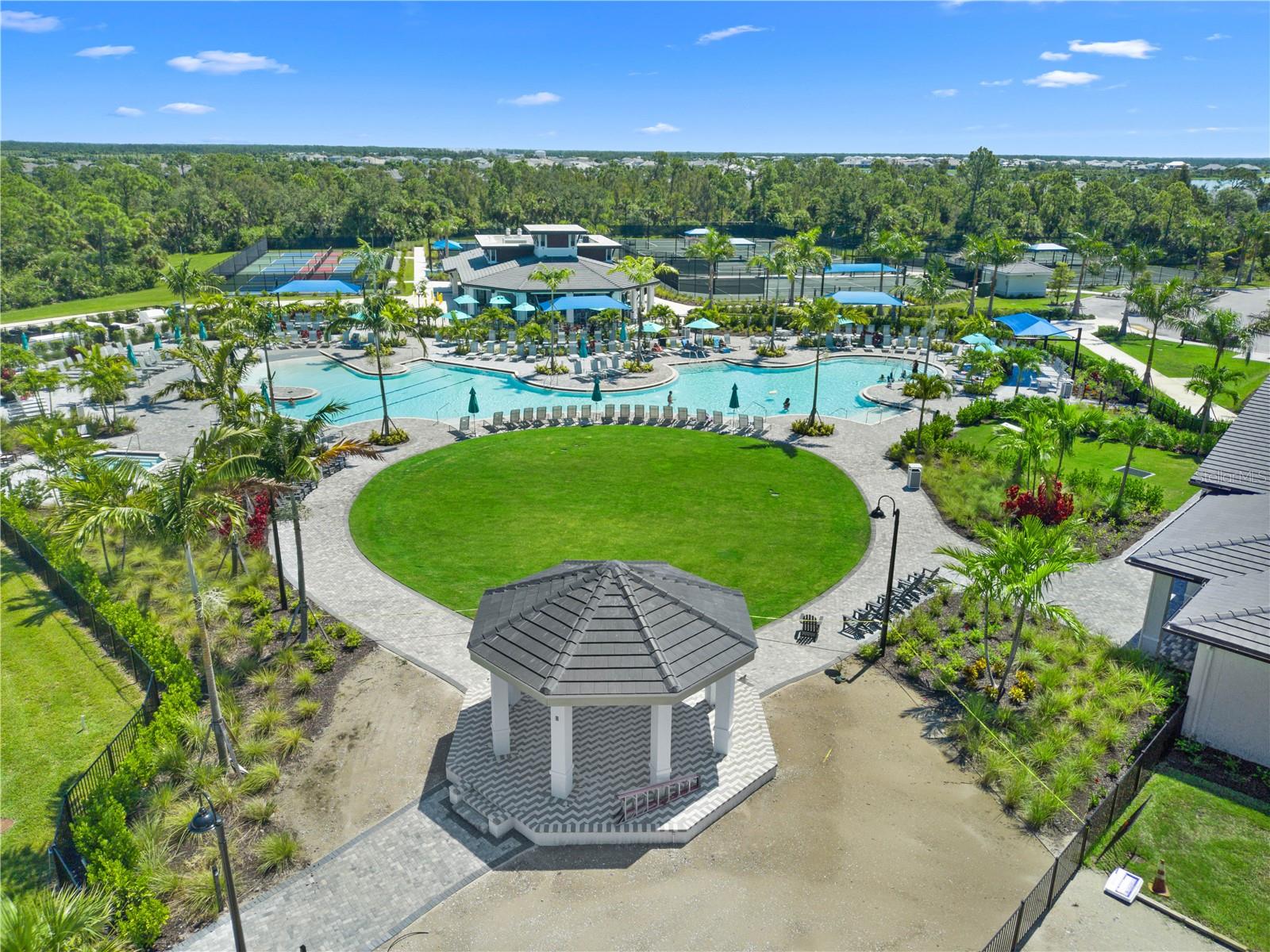 WELLEN PARK GOLF & COUNTRY CLUB - Residential