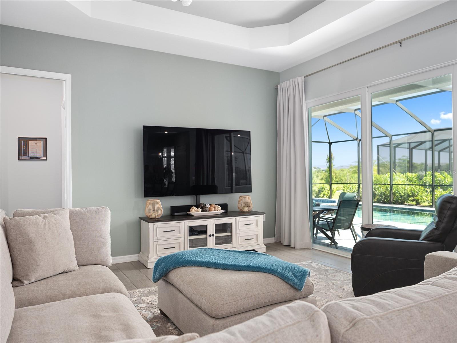 WELLEN PARK GOLF & COUNTRY CLUB - Residential