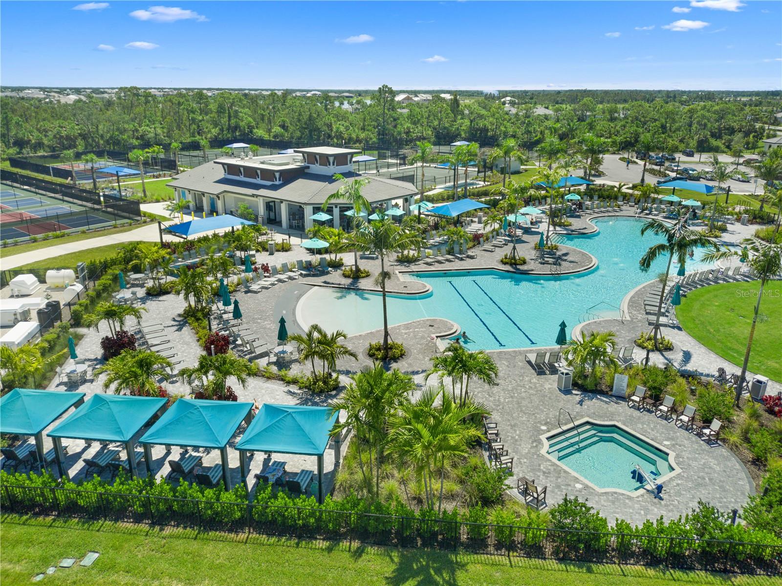 WELLEN PARK GOLF & COUNTRY CLUB - Residential