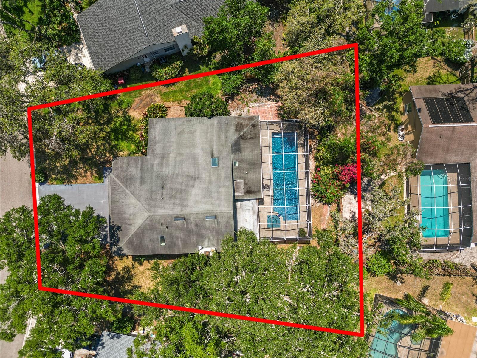 2872 HAMMOCK DRIVE