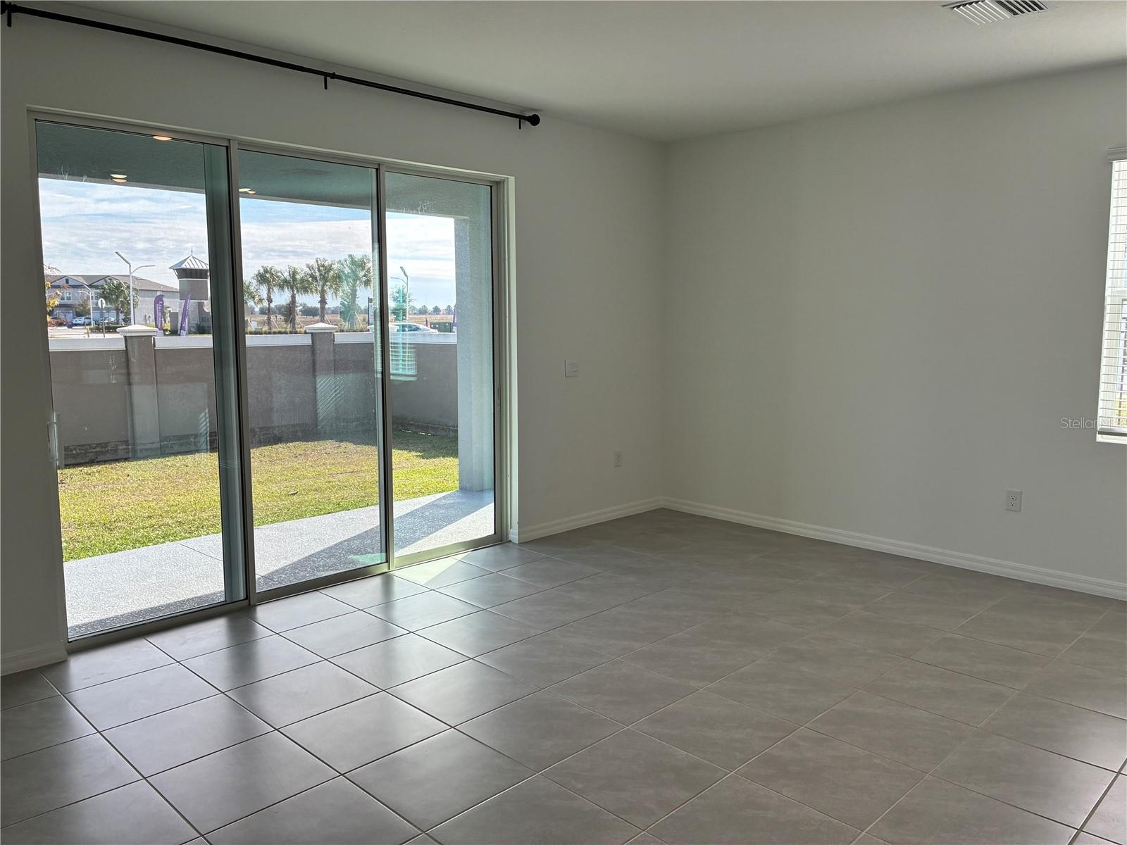 MEADOW RDG PH A-1 - Residential Lease