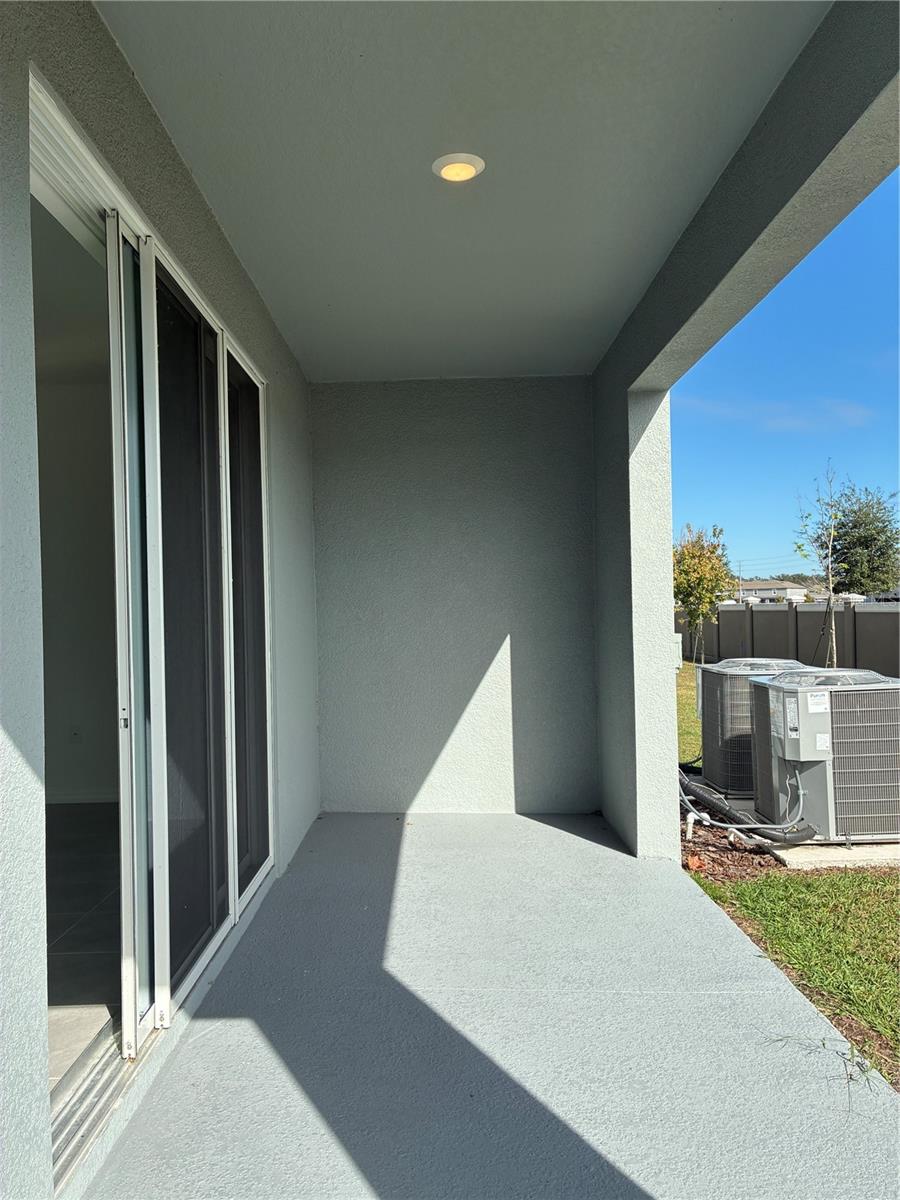 MEADOW RDG PH A-1 - Residential Lease