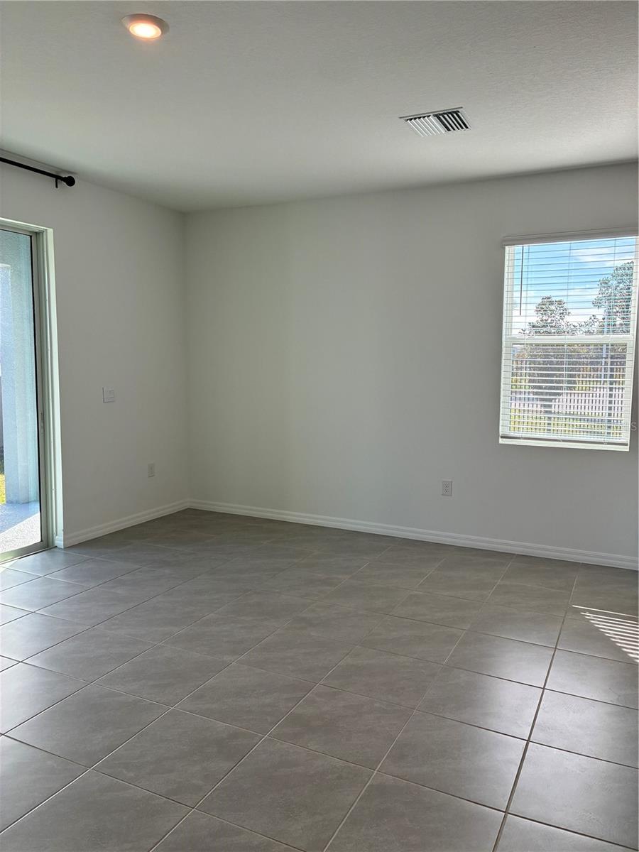 MEADOW RDG PH A-1 - Residential Lease