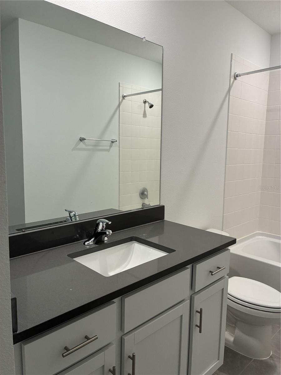 MEADOW RDG PH A-1 - Residential Lease