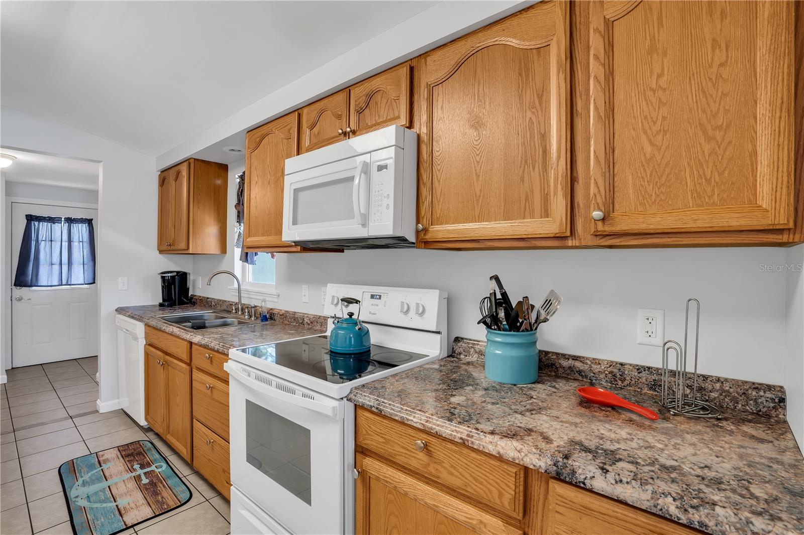 VAMO 2ND ADD TO - Residential Lease