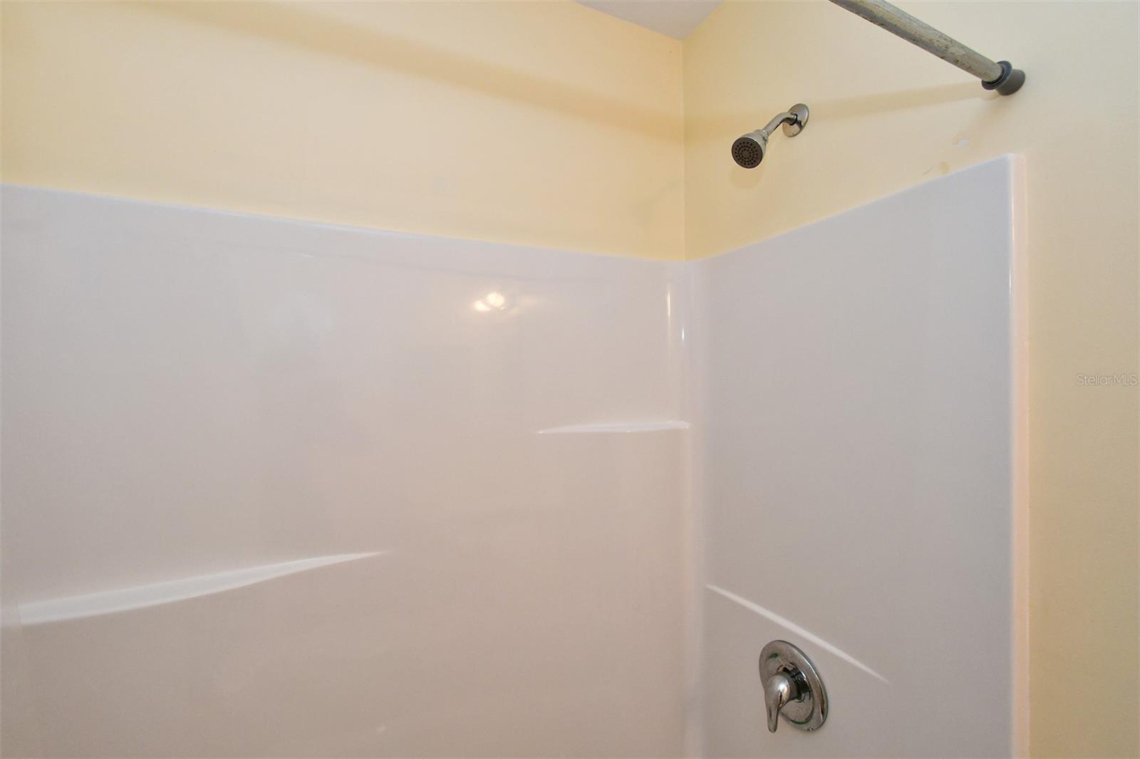 VAMO 2ND ADD TO - Residential Lease