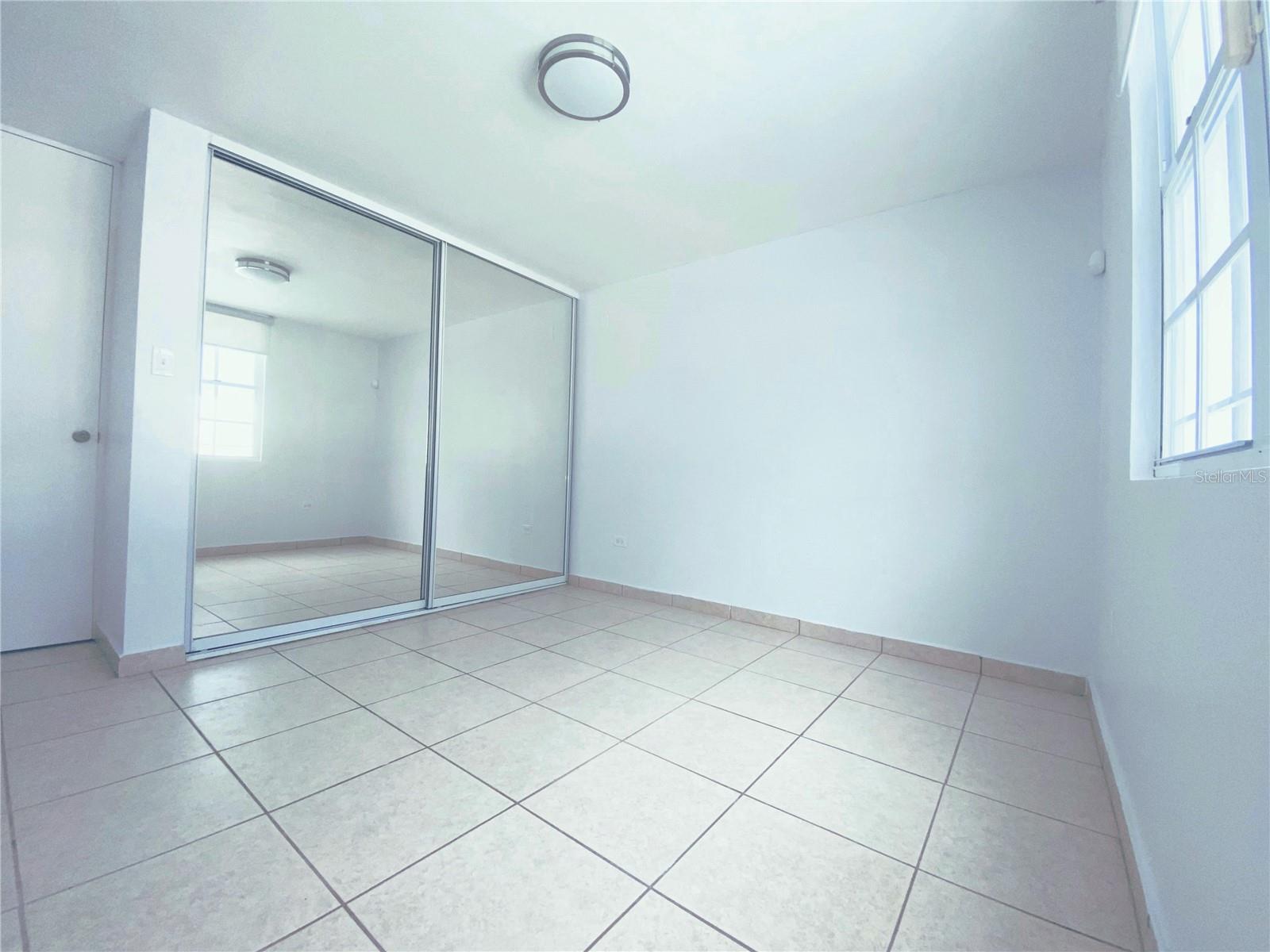 URB. PALMA REAL - Residential Lease