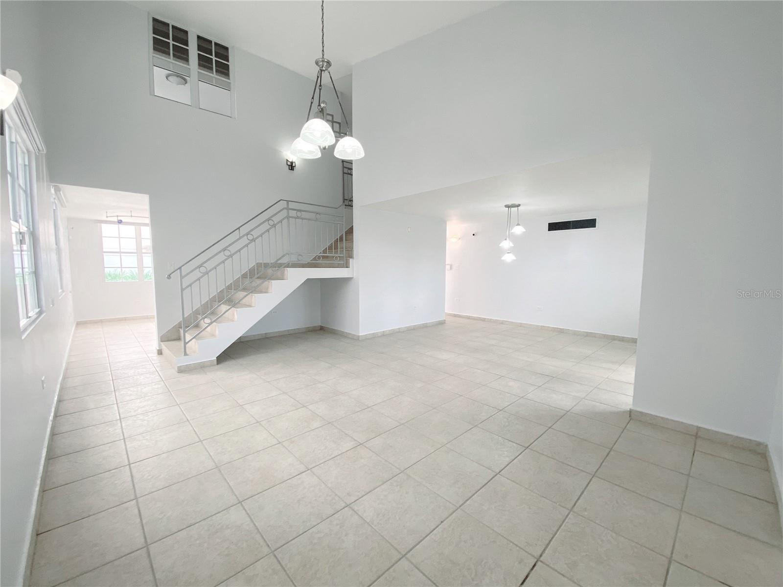 URB. PALMA REAL - Residential Lease