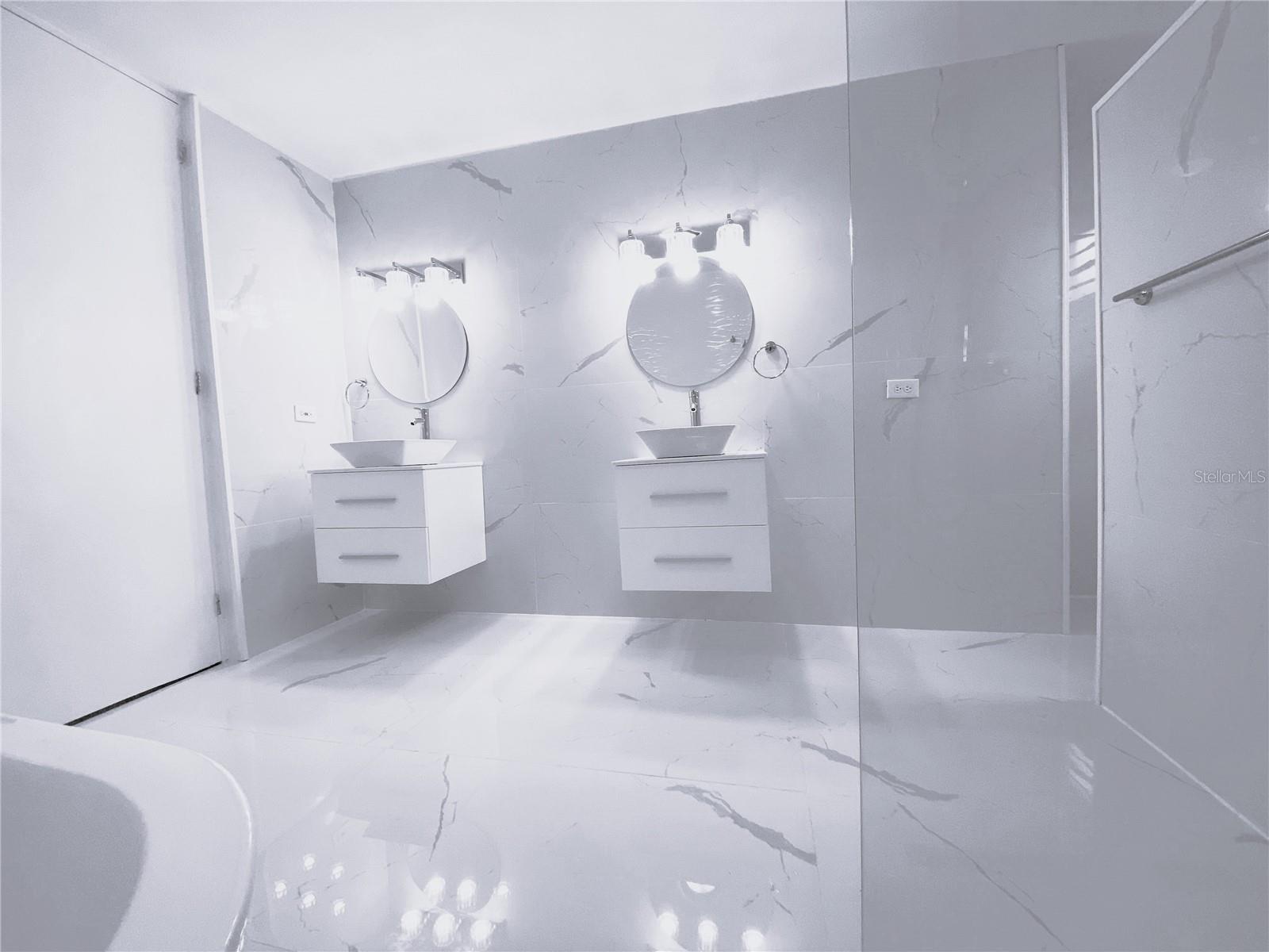 URB. PALMA REAL - Residential Lease