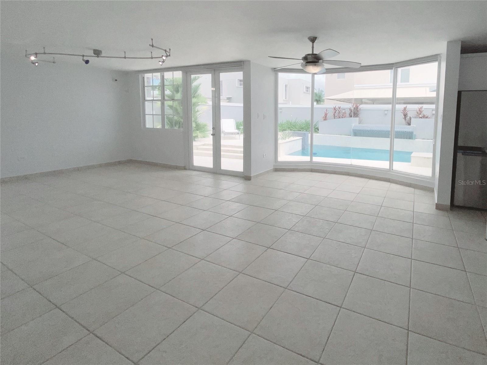 URB. PALMA REAL - Residential Lease