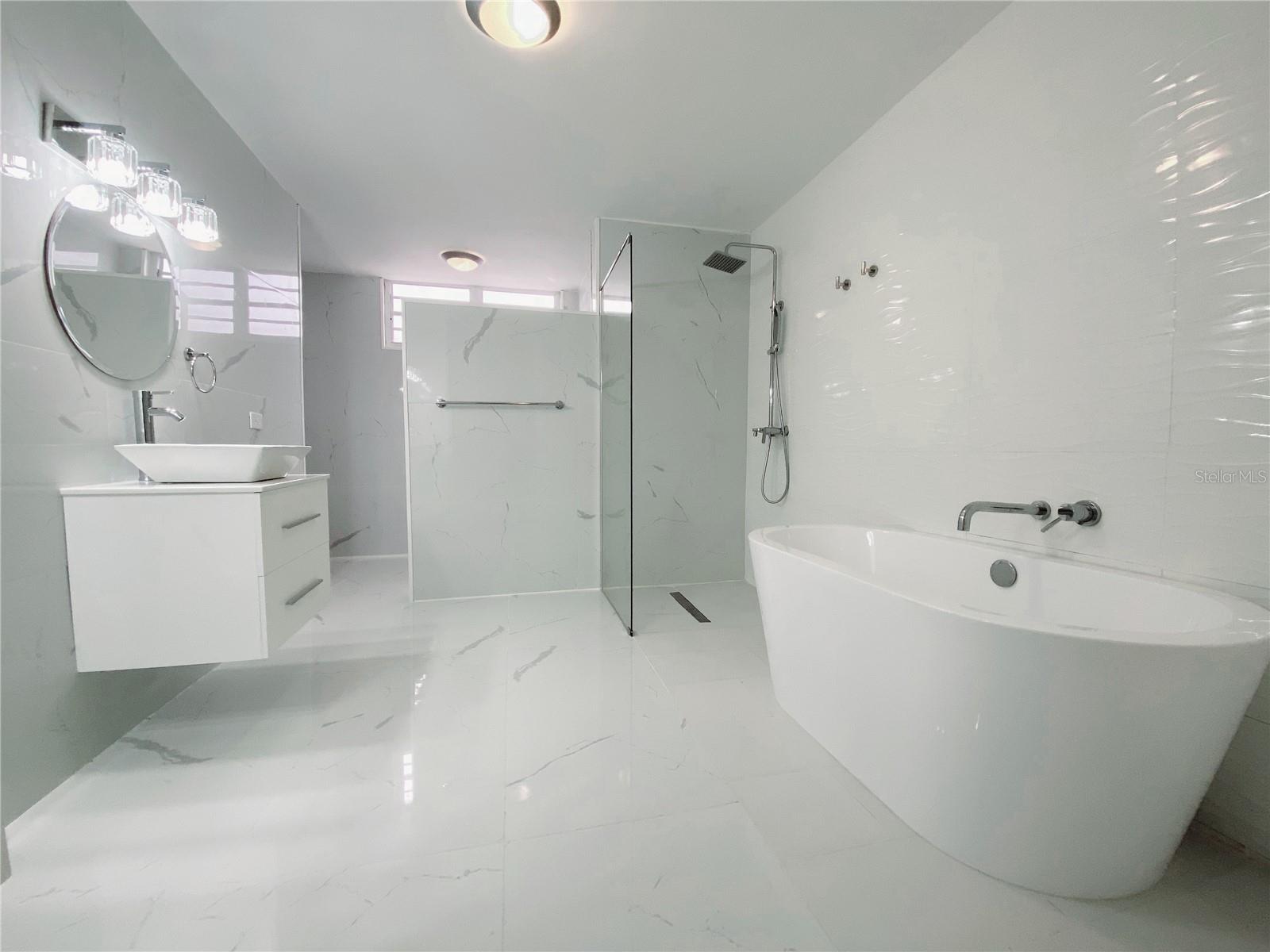 URB. PALMA REAL - Residential Lease