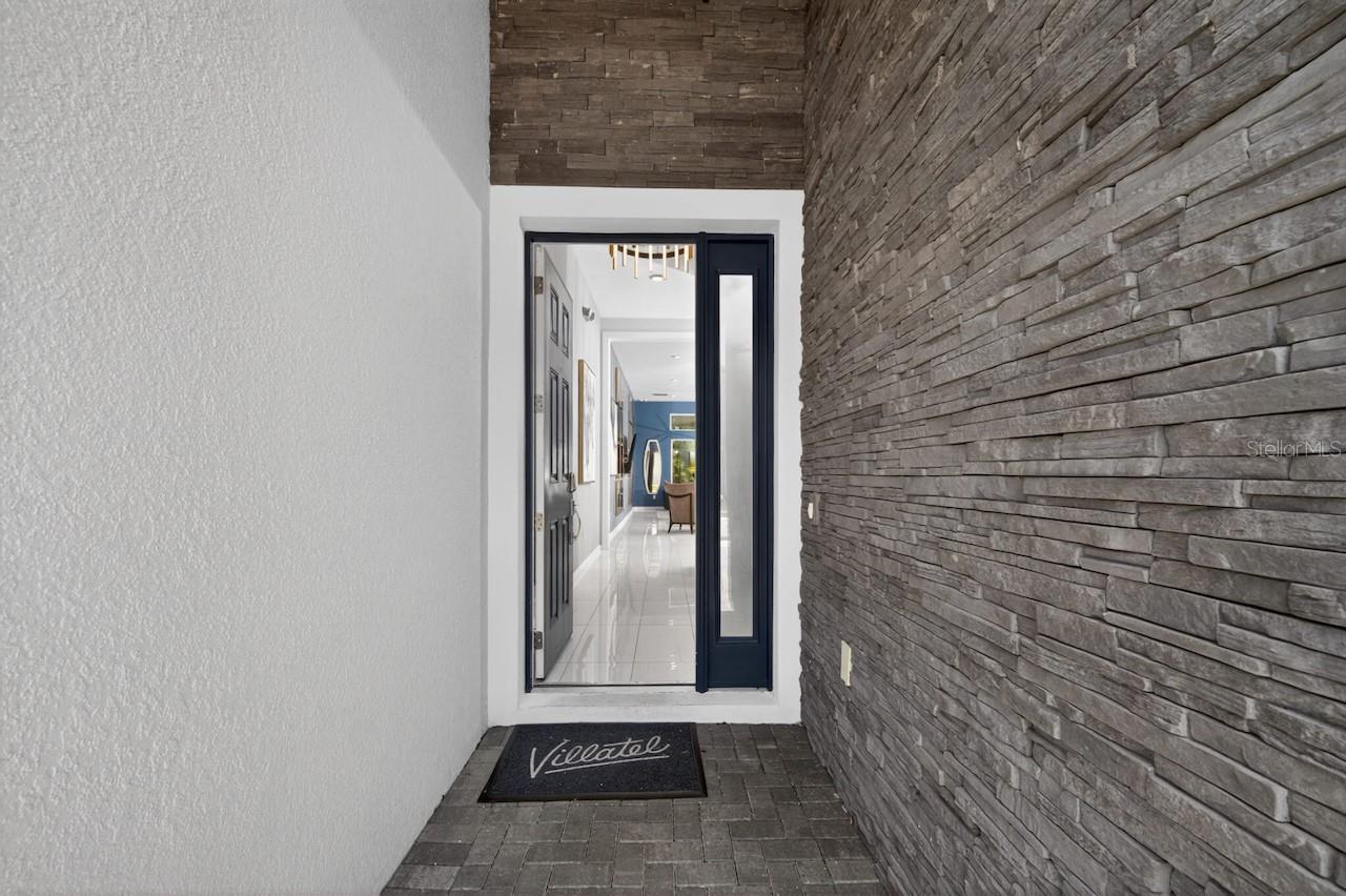 1735 OAK BLOSSOM DRIVE