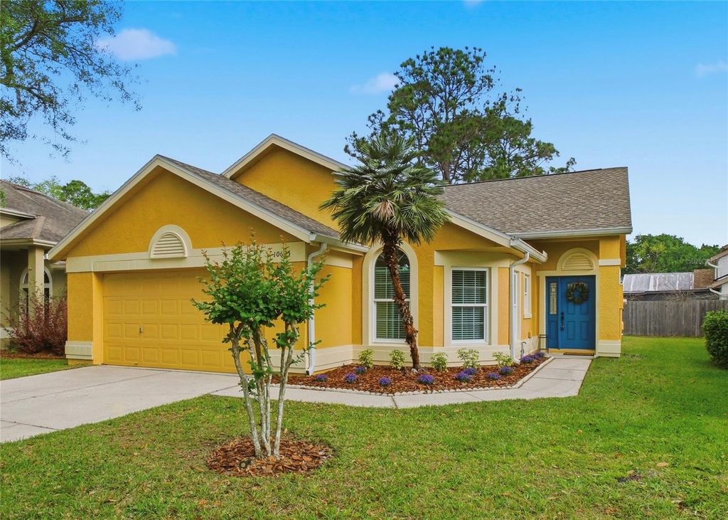 Photo of 10635 Satinwood Circle, Orlando, FL 32825 (MLS # O6396360)