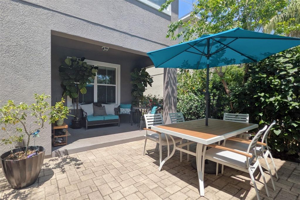 Photo of 5914 Goldenbark Place, Lithia, FL 33547 (MLS # TB8383071)