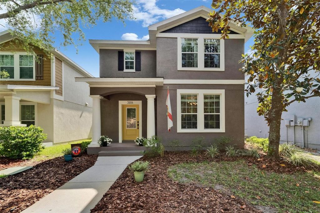 Photo of 5914 Goldenbark Place, Lithia, FL 33547 (MLS # TB8383071)