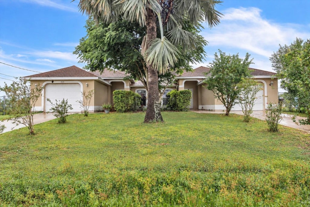 Photo of 4507 20th Street SW, Lehigh Acres, FL 33973 (MLS # C7531282)