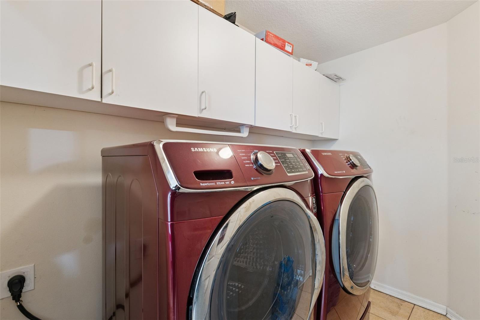 CAMERON GROVE - Residential