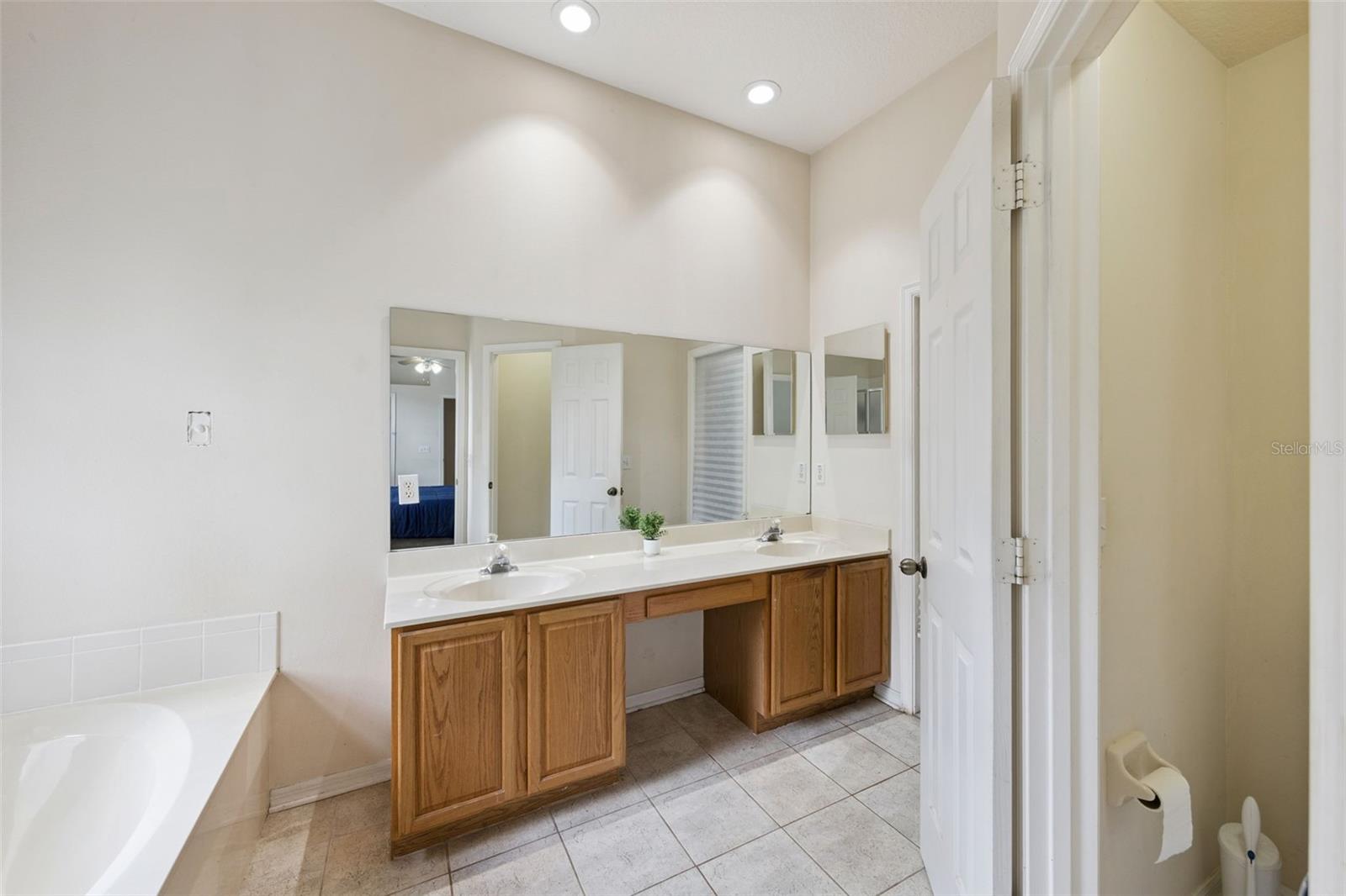 CAMERON GROVE - Residential