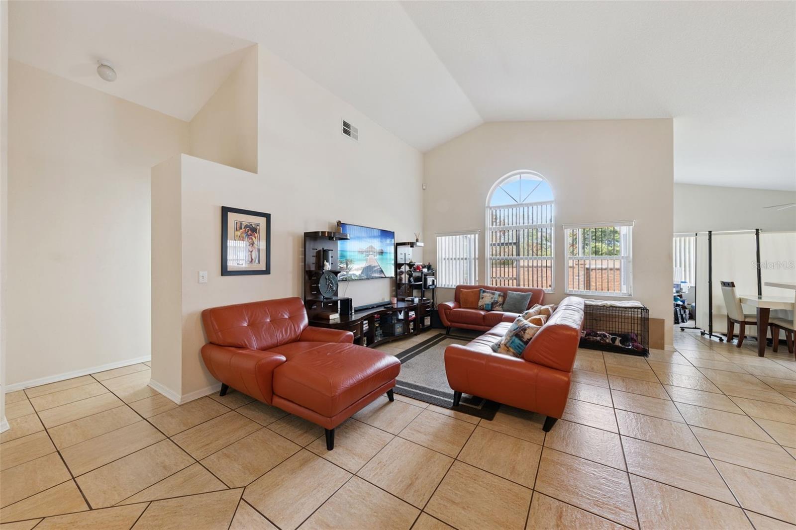 CAMERON GROVE - Residential