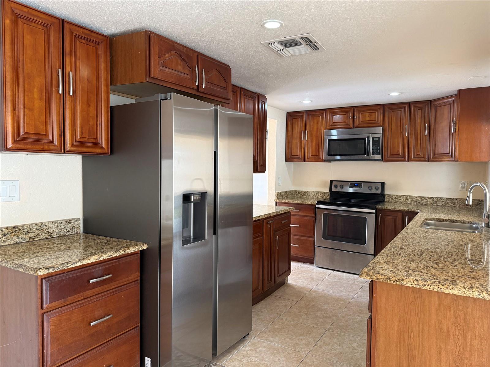 BEACON SQUARE - Residential