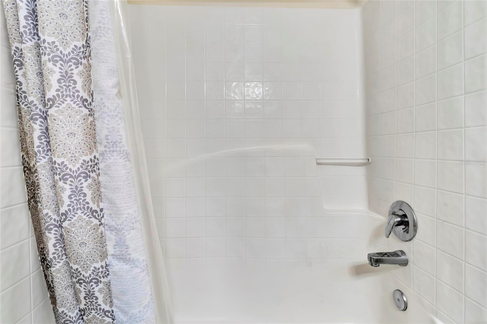 JOHNS LAKE ESTATES - Residential